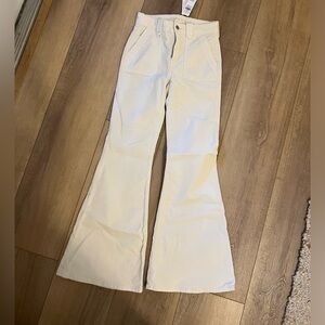 American Eagle corduroy pants. NWT size 0